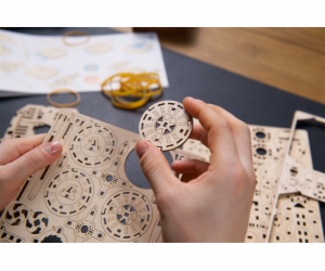 Ugears 3D dřevěné mechanické puzzle NASA, Lunární vozítko