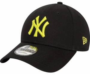 New Era  League Essentials 940 New York Yankees Cap 60435...